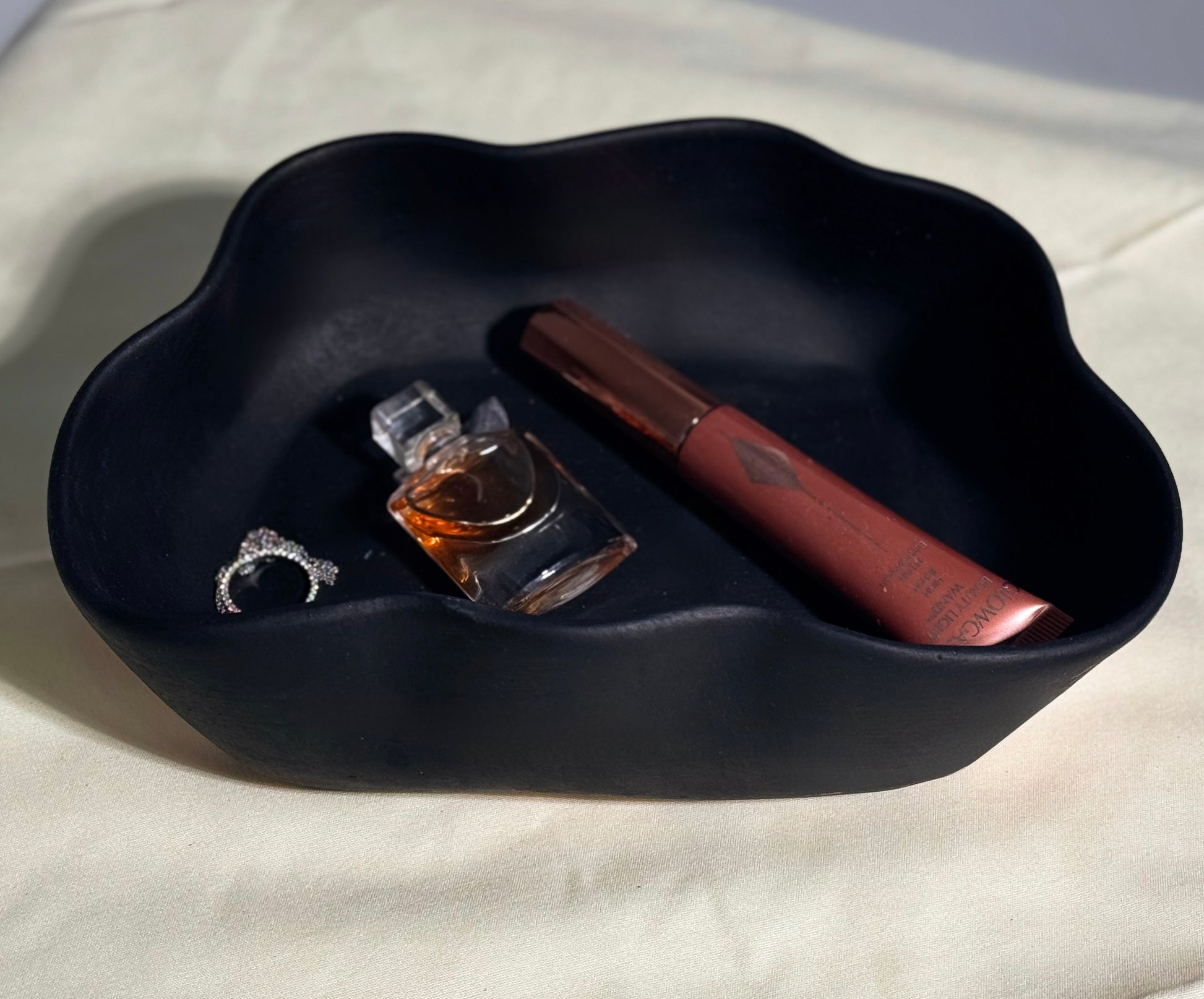 The Keep-All Tray